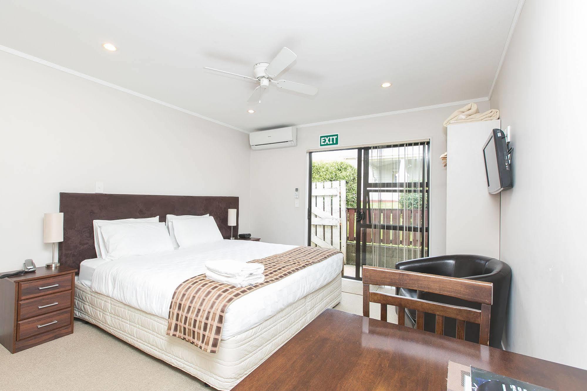 Parkview Motor Inn Pukekohe Екстериор снимка